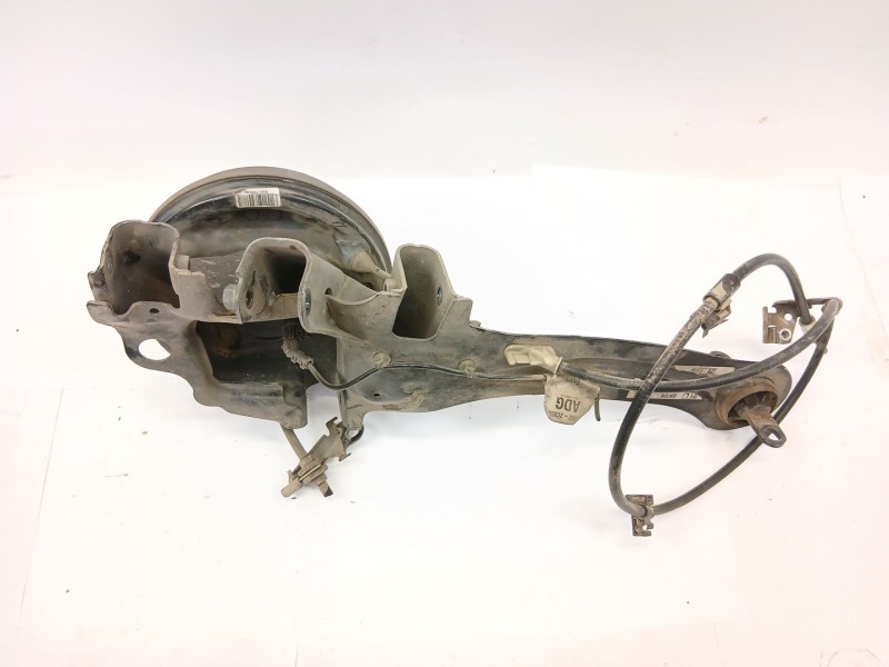 Recambio de mangueta trasera derecha para ford focus iii sedán 1.6 tdci referencia OEM IAM BV612209R  