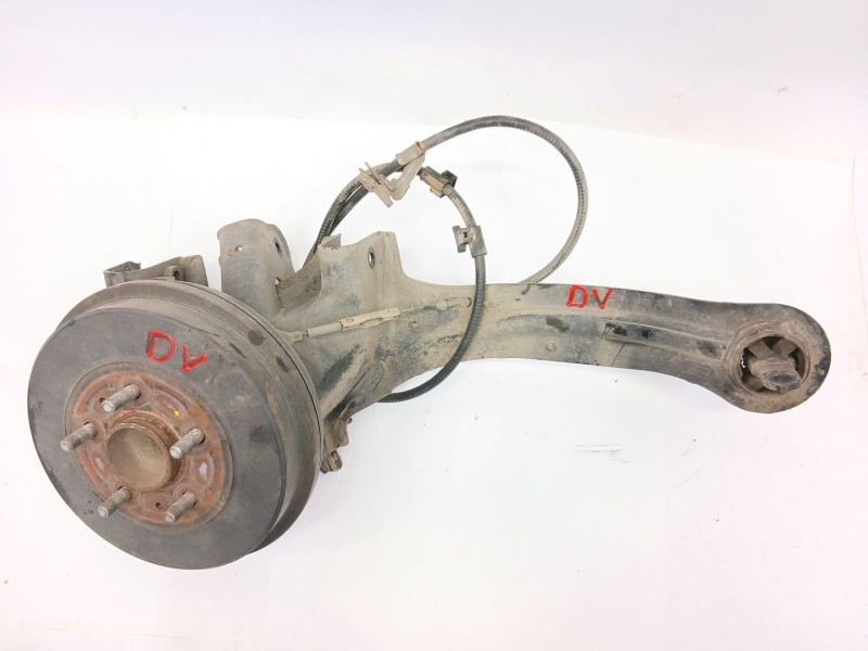 Recambio de mangueta trasera izquierda para ford focus iii sedán 1.6 tdci referencia OEM IAM BV612210L  