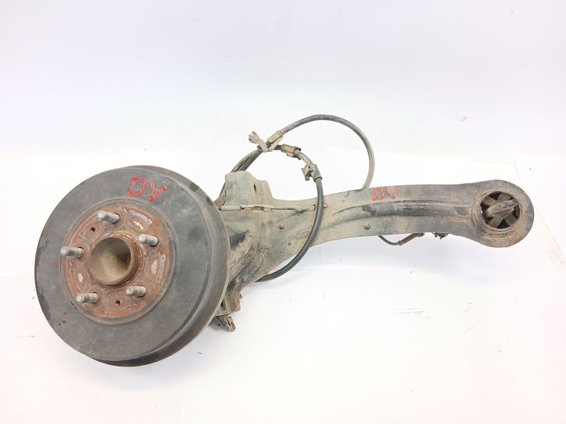 Recambio de mangueta trasera izquierda para ford focus iii sedán 1.6 tdci referencia OEM IAM BV612210L  