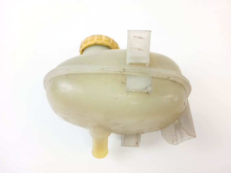 Recambio de deposito expansion para opel corsa c club referencia OEM IAM 09129170  