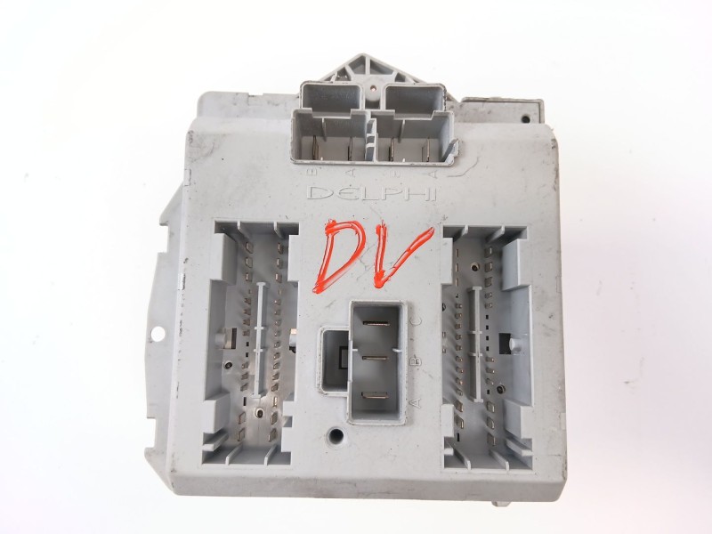 Recambio de caja reles / fusibles para fiat doblo (119) 1.9 jtd cat referencia OEM IAM 51763772  