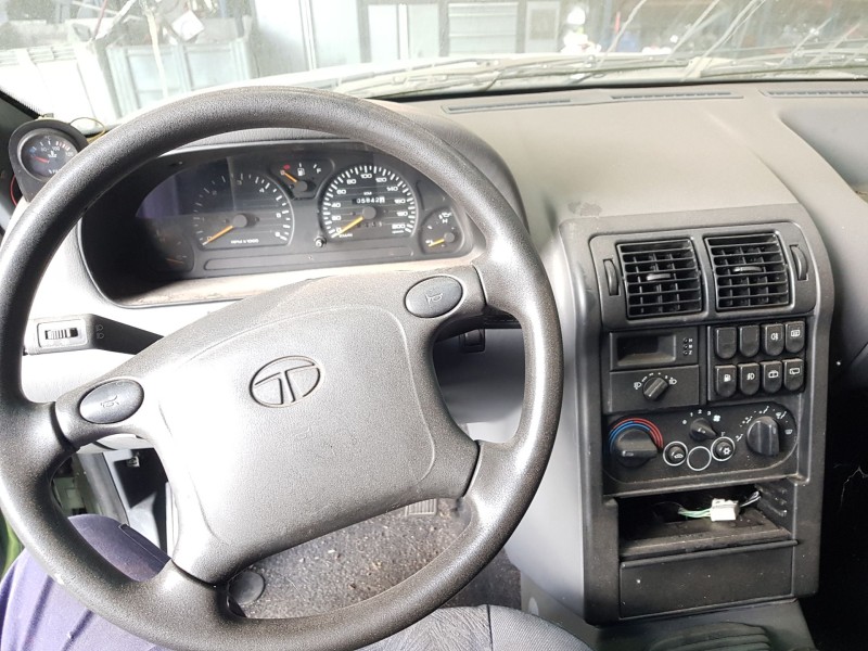 tata safari (42_fd) del año 2001
