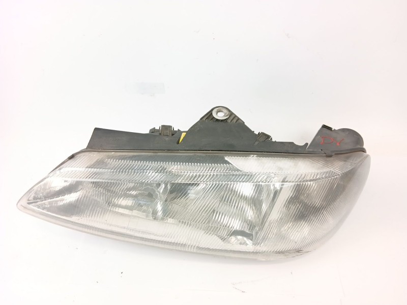 Recambio de faro izquierdo para peugeot 406 (8b) 1.9 td referencia OEM IAM 0301037021  