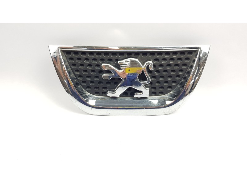 Recambio de rejilla delantera para peugeot 3008 1.6 hdi fap referencia OEM IAM 9685973077 7810AL 