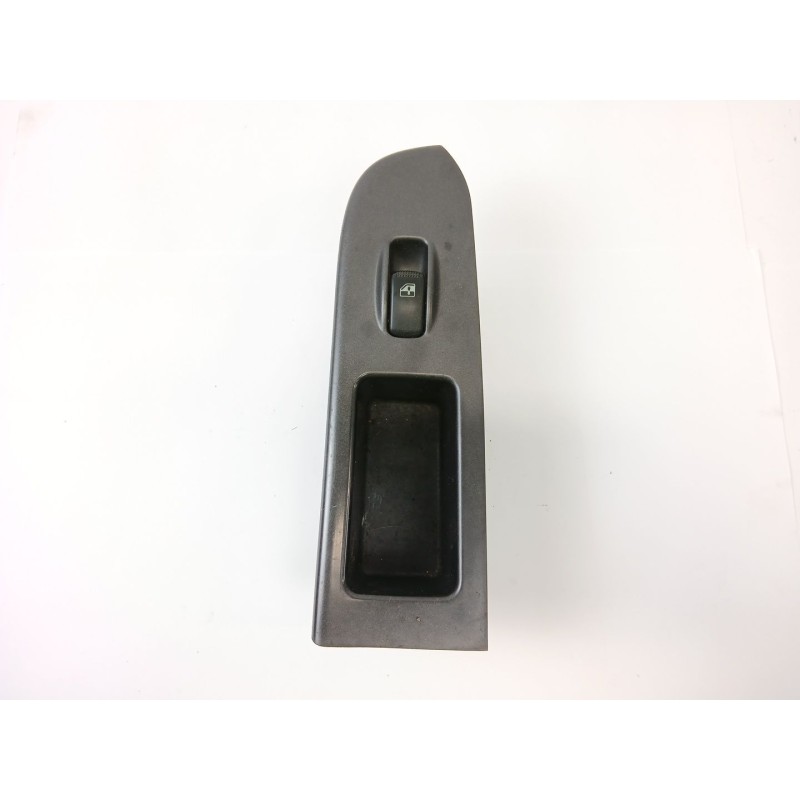 Recambio de mando elevalunas delantero derecho para hyundai trajet (fo) 2.0 16v cat referencia OEM IAM 93575-3A000  