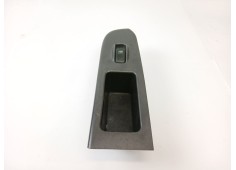 Recambio de mando elevalunas delantero derecho para hyundai trajet (fo) 2.0 16v cat referencia OEM IAM 93575-3A000   2