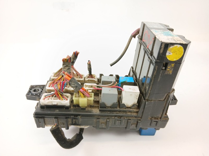 Recambio de caja reles / fusibles para hyundai trajet (fo) 2.0 16v cat referencia OEM IAM OKA-500R  