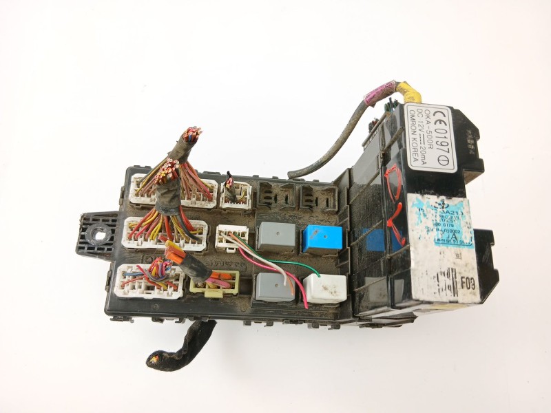 Recambio de caja reles / fusibles para hyundai trajet (fo) 2.0 16v cat referencia OEM IAM OKA-500R  