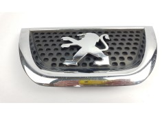Recambio de rejilla delantera para peugeot 3008 1.6 hdi fap referencia OEM IAM 9685973077 7810AL  2