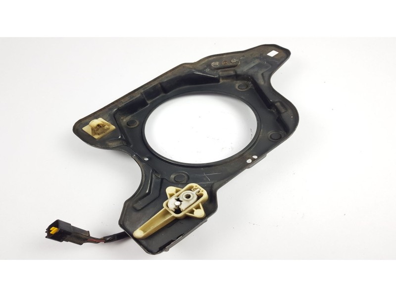 Recambio de soporte faro izquierdo para isuzu trooper (ubs) 2.8 td (ubs55) referencia OEM IAM IKI1239  