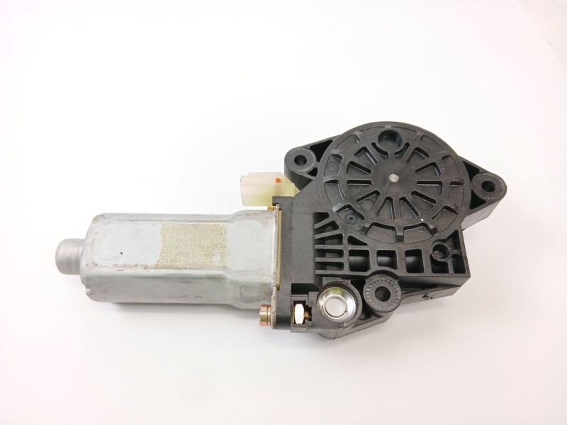 Recambio de motor elevalunas delantero derecho para hyundai trajet (fo) 2.0 16v cat referencia OEM IAM   