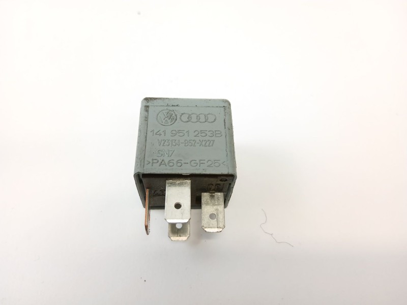 Recambio de rele para seat leon (1m1) 1.6 16v referencia OEM IAM 141951253B  