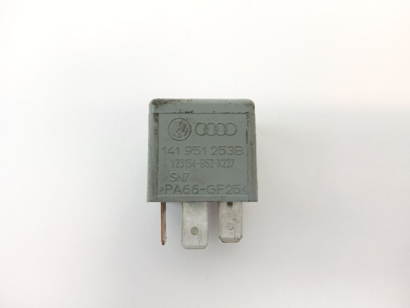 Recambio de rele para seat leon (1m1) 1.6 16v referencia OEM IAM 141951253B  