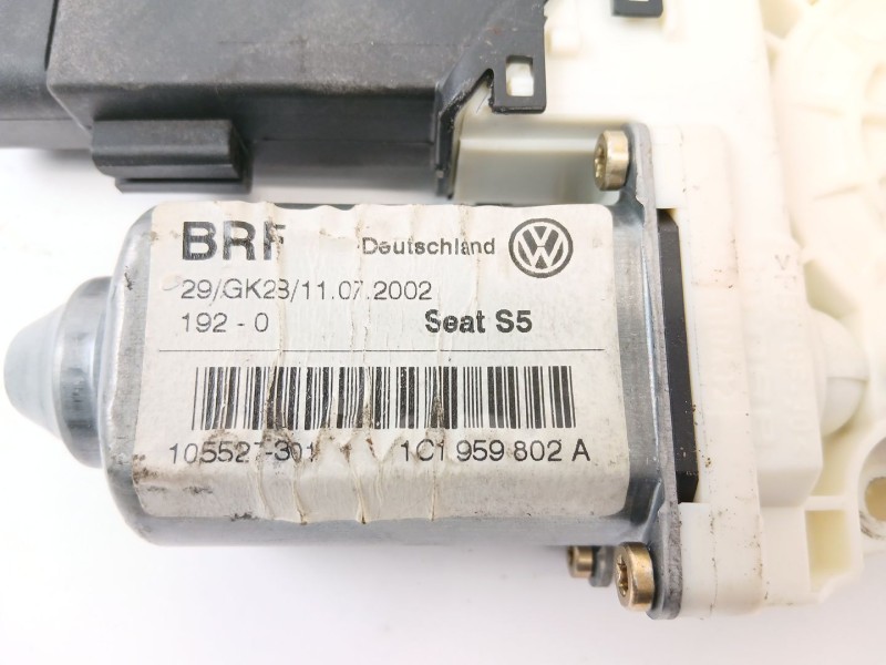 Recambio de motor elevalunas delantero derecho para seat leon (1m1) 1.6 16v referencia OEM IAM 1C1959802A  