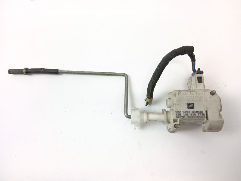 Recambio de motor cierre centralizado tapa combustible para seat leon (1m1) 1.6 16v referencia OEM IAM 1M68107730  