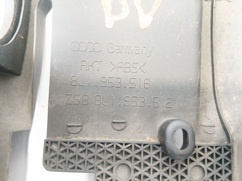 Recambio de moldura para seat leon (1m1) 1.6 16v referencia OEM IAM 8L1953516  