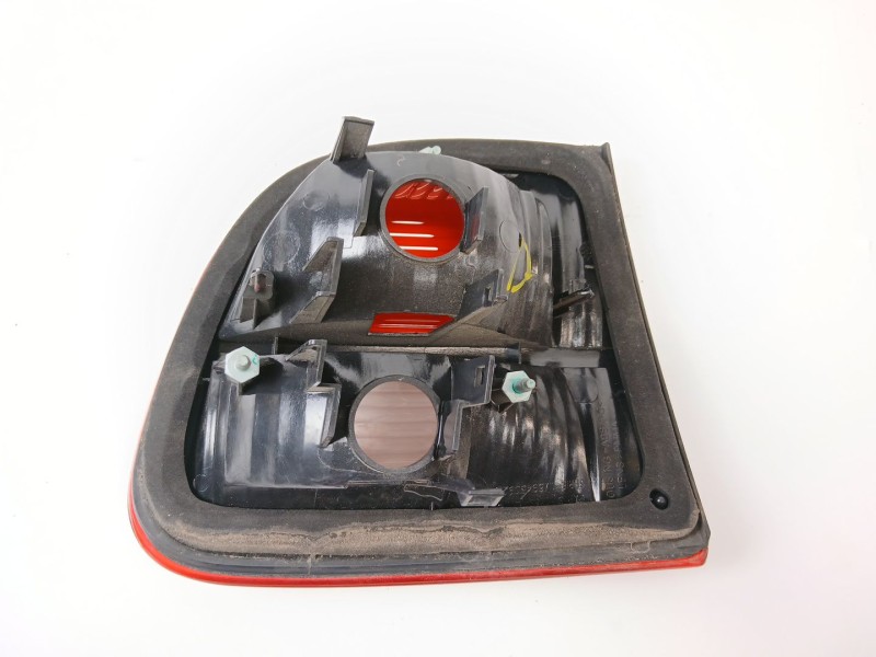 Recambio de piloto trasero derecho interior para seat leon (1m1) 1.6 16v referencia OEM IAM 1M6945092  