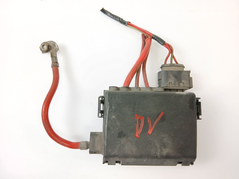 Recambio de caja reles / fusibles para seat leon (1m1) 1.6 16v referencia OEM IAM 1J0937773  