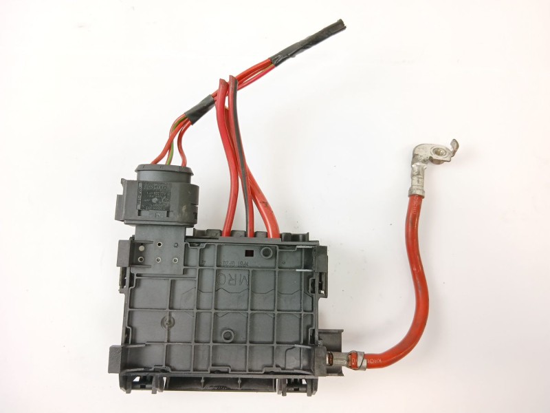 Recambio de caja reles / fusibles para seat leon (1m1) 1.6 16v referencia OEM IAM 1J0937773  