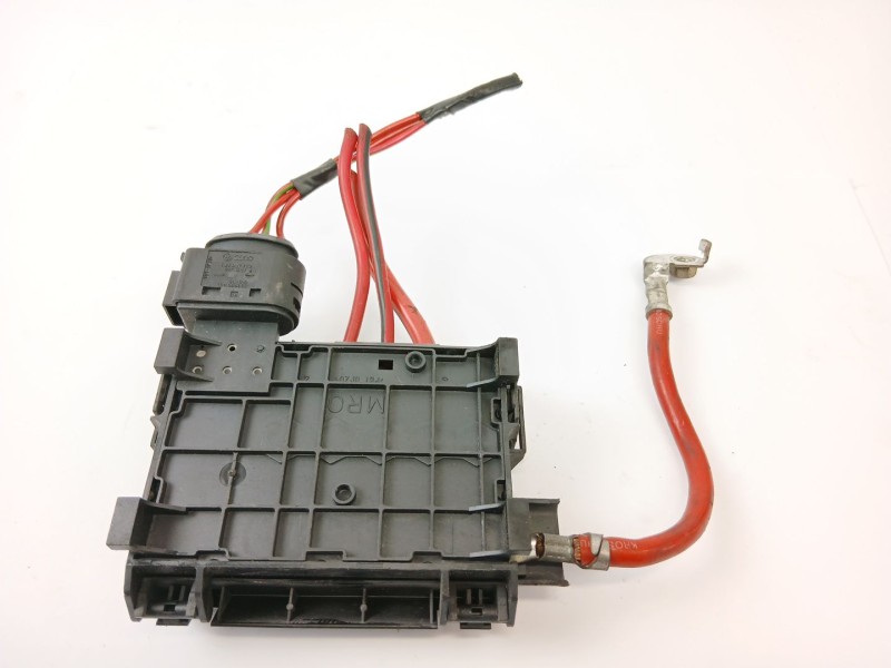 Recambio de caja reles / fusibles para seat leon (1m1) 1.6 16v referencia OEM IAM 1J0937773  