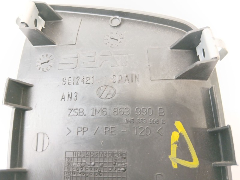 Recambio de moldura para seat leon (1m1) 1.6 16v referencia OEM IAM 1M6863990B  