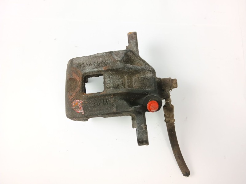 Recambio de pinza freno trasera derecha para hyundai trajet (fo) 2.0 16v cat referencia OEM IAM B0141046  