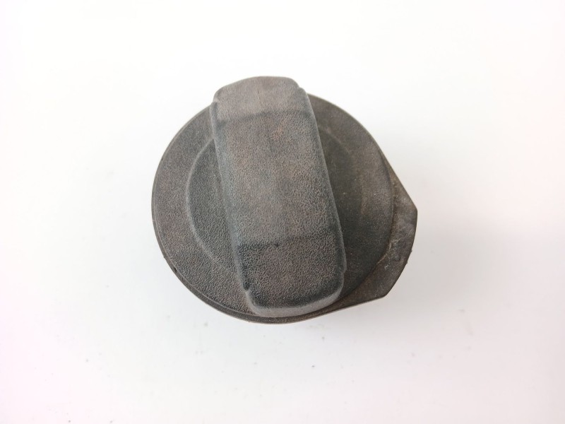 Recambio de tapon combustible para seat leon (1m1) 1.6 16v referencia OEM IAM 1J0201553  