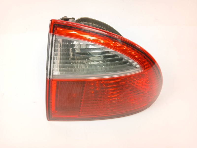 Recambio de piloto trasero derecho para seat leon (1m1) 1.6 16v referencia OEM IAM   