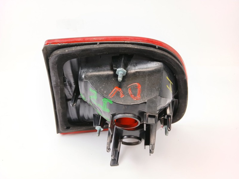 Recambio de piloto trasero izquierdo interior para seat leon (1m1) 1.6 16v referencia OEM IAM 1M6945091B  