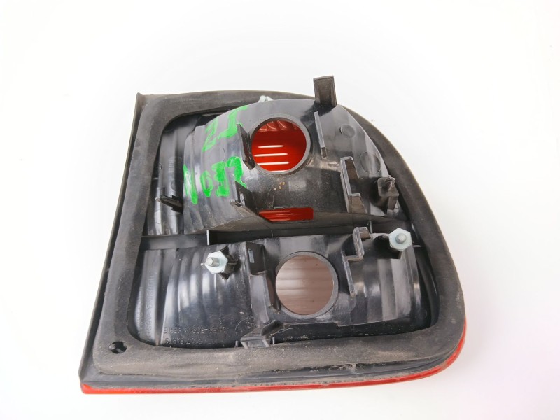 Recambio de piloto trasero izquierdo interior para seat leon (1m1) 1.6 16v referencia OEM IAM 1M6945091B  