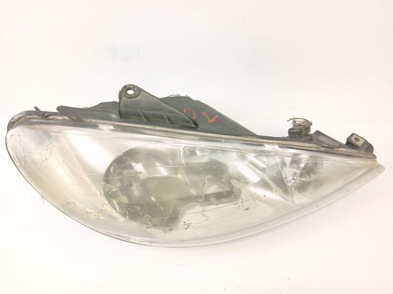 Recambio de faro derecho para peugeot 206 sw x-line referencia OEM IAM 89000520  