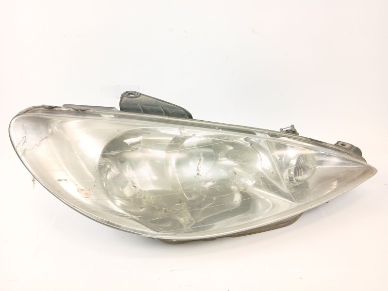 Recambio de faro derecho para peugeot 206 sw x-line referencia OEM IAM 89000520  