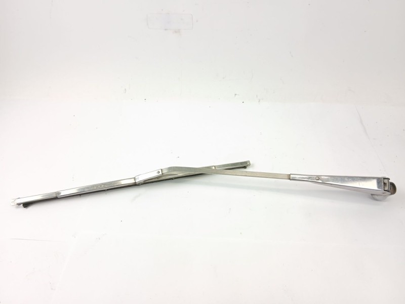Recambio de brazo limpia delantero derecho para seat 133 (133a) 0.8 referencia OEM IAM   