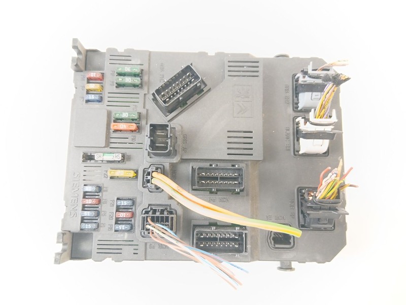 Recambio de caja reles / fusibles para peugeot 206 sw x-line referencia OEM IAM 9652171980  