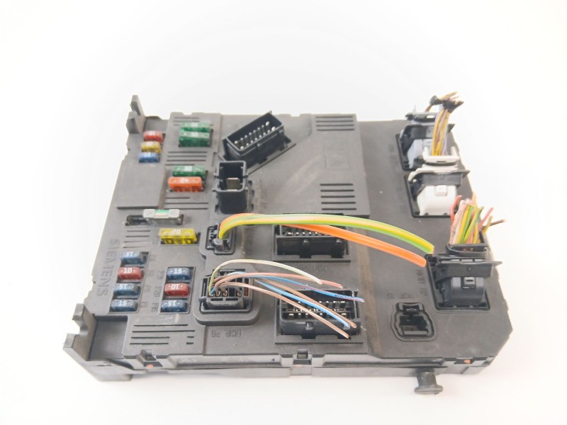 Recambio de caja reles / fusibles para peugeot 206 sw x-line referencia OEM IAM 9652171980  