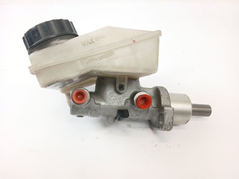 Recambio de bomba freno para peugeot 206 sw x-line referencia OEM IAM 033508  
