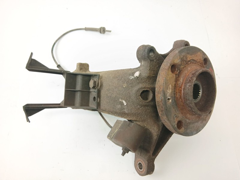 Recambio de mangueta delantera derecha para peugeot 206 sw x-line referencia OEM IAM   