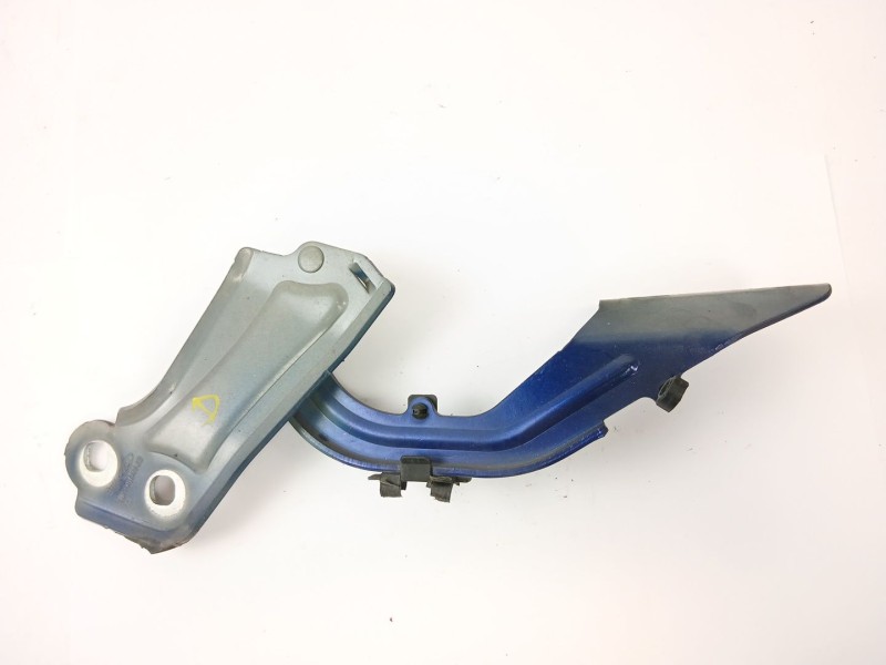 Recambio de bisagra capot delantero derecho para ford focus iii sedán 1.6 tdci referencia OEM IAM BM51A16800  