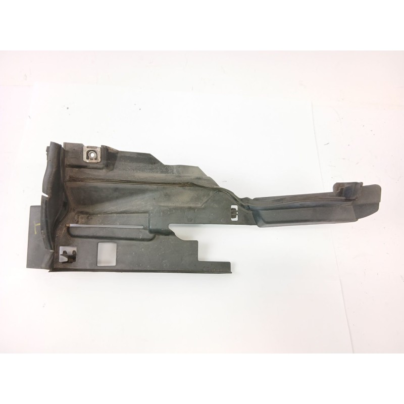 Recambio de soporte paragolpes delantero izquierdo para ford focus iii sedán 1.6 tdci referencia OEM IAM BM51A02477  