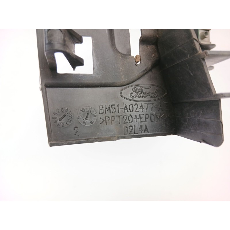 Recambio de soporte paragolpes delantero izquierdo para ford focus iii sedán 1.6 tdci referencia OEM IAM BM51A02477  