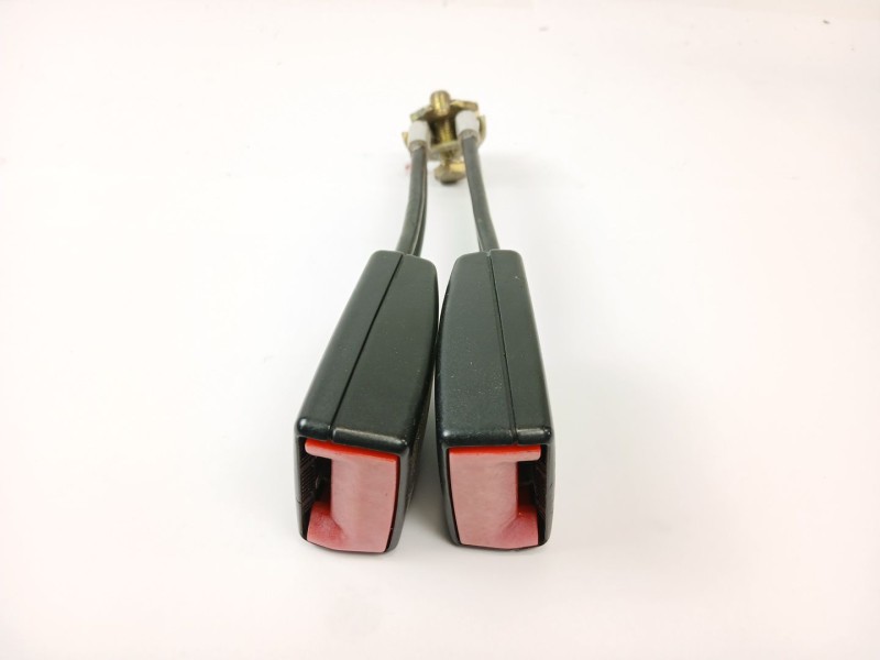 Recambio de enganche cinturon trasero central para seat leon (1m1) 1.6 16v referencia OEM IAM 1C0857488A  