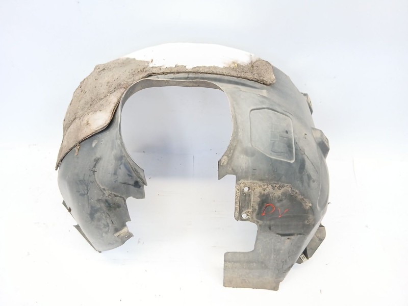 Recambio de paso de rueda delantero izquierdo para ford focus iii sedán 1.6 tdci referencia OEM IAM   