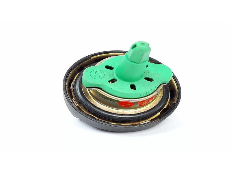 Recambio de tapon combustible para bmw serie 5 berlina (e60) 535 d referencia OEM IAM 7786331  