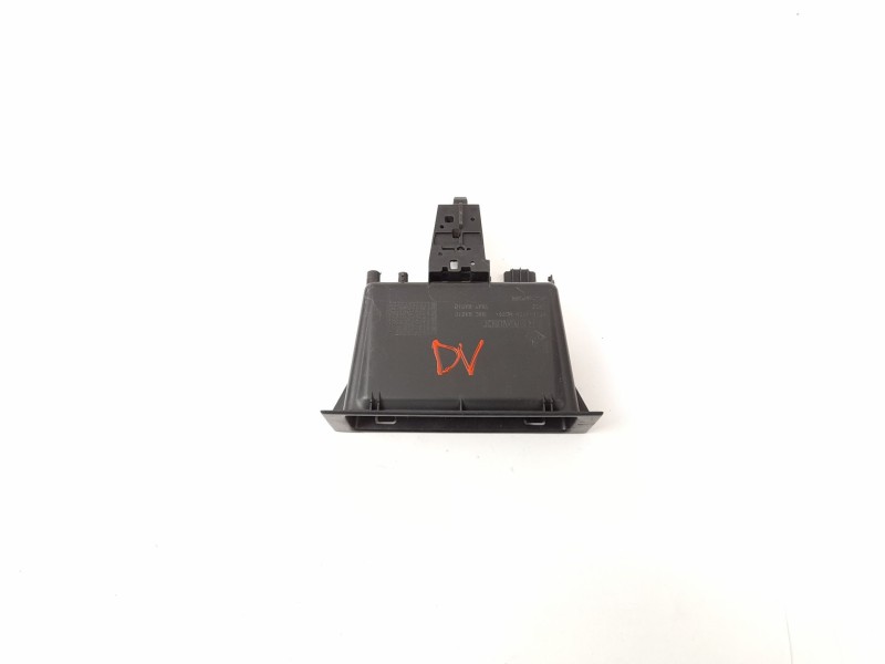 Recambio de varios para nissan nv300 kombi (x82) 1.6 dci 125 referencia OEM IAM 684758924R  