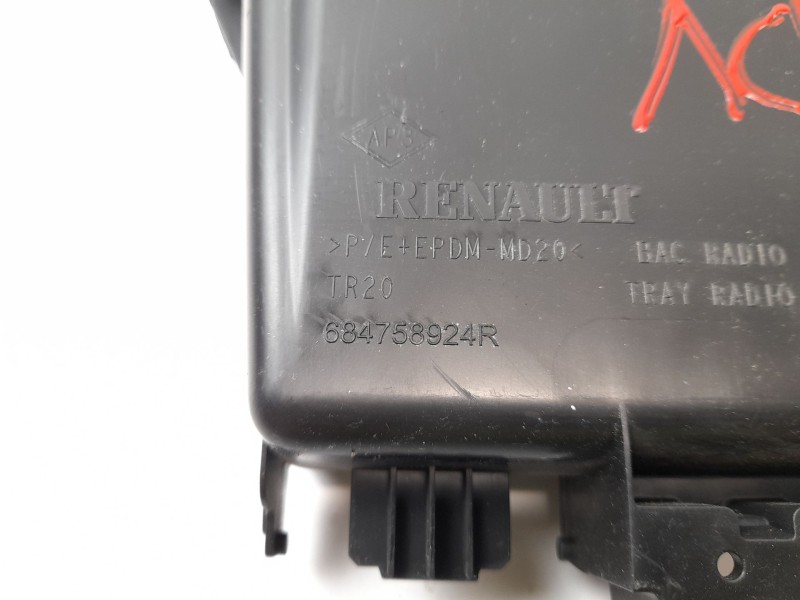 Recambio de varios para nissan nv300 kombi (x82) 1.6 dci 125 referencia OEM IAM 684758924R  