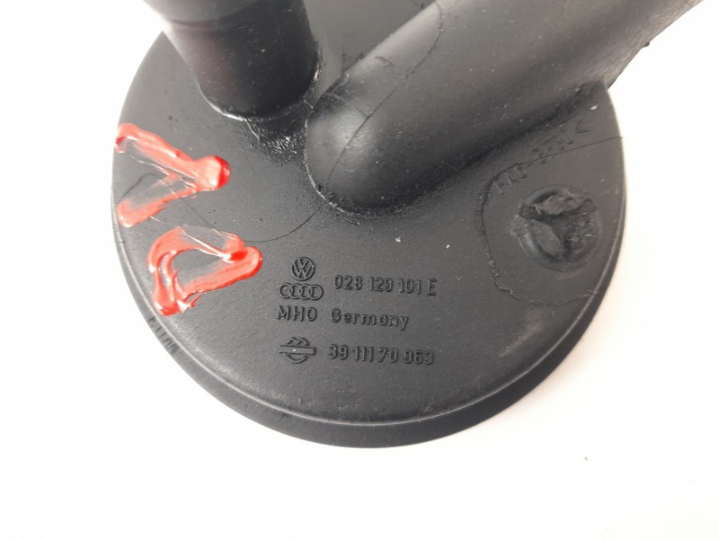 Recambio de varios para volkswagen golf iv berlina (1j1) 1.9 tdi referencia OEM IAM 028129101E  