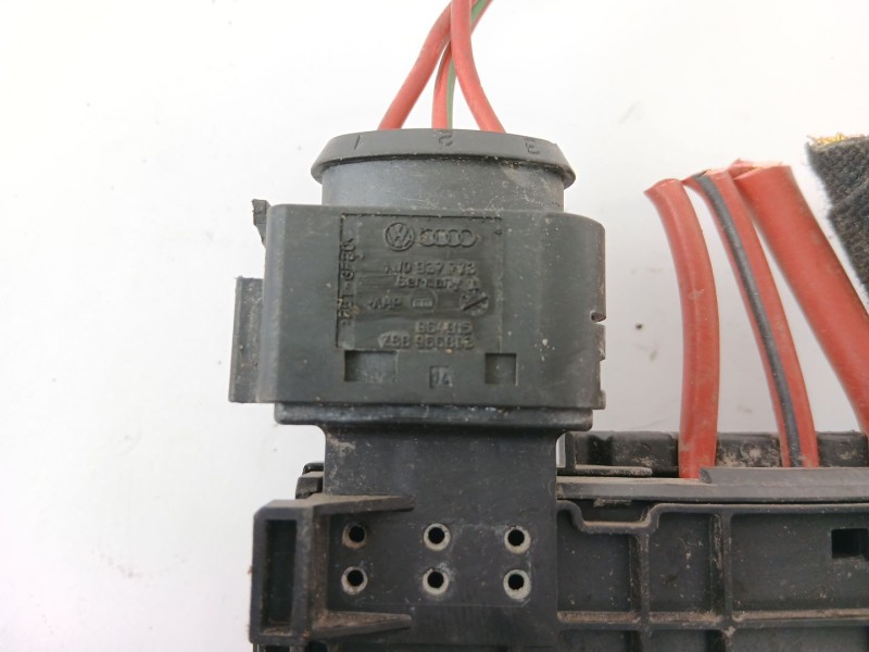 Recambio de varios para volkswagen golf iv berlina (1j1) 1.6 16v referencia OEM IAM 1J0937773  