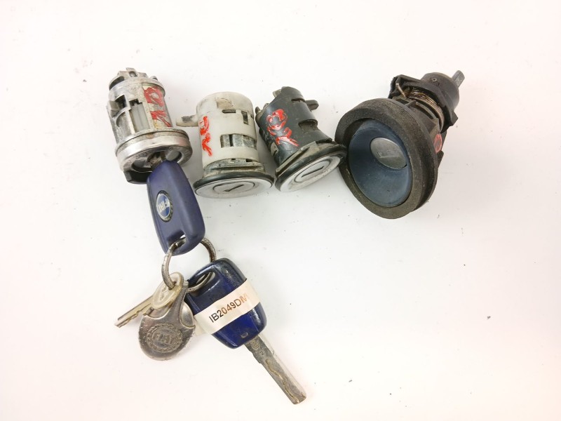 Recambio de varios para fiat punto berlina (188) 1.2 cat referencia OEM IAM   
