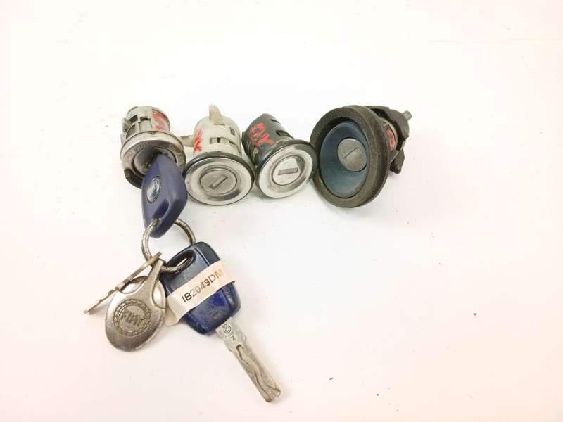 Recambio de varios para fiat punto berlina (188) 1.2 cat referencia OEM IAM   