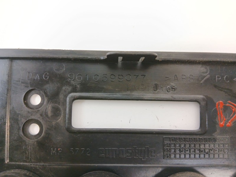 Recambio de moldura para peugeot 306 hatchback (7a, 7c, n3, n5) 1.9 d referencia OEM IAM 9610599077  